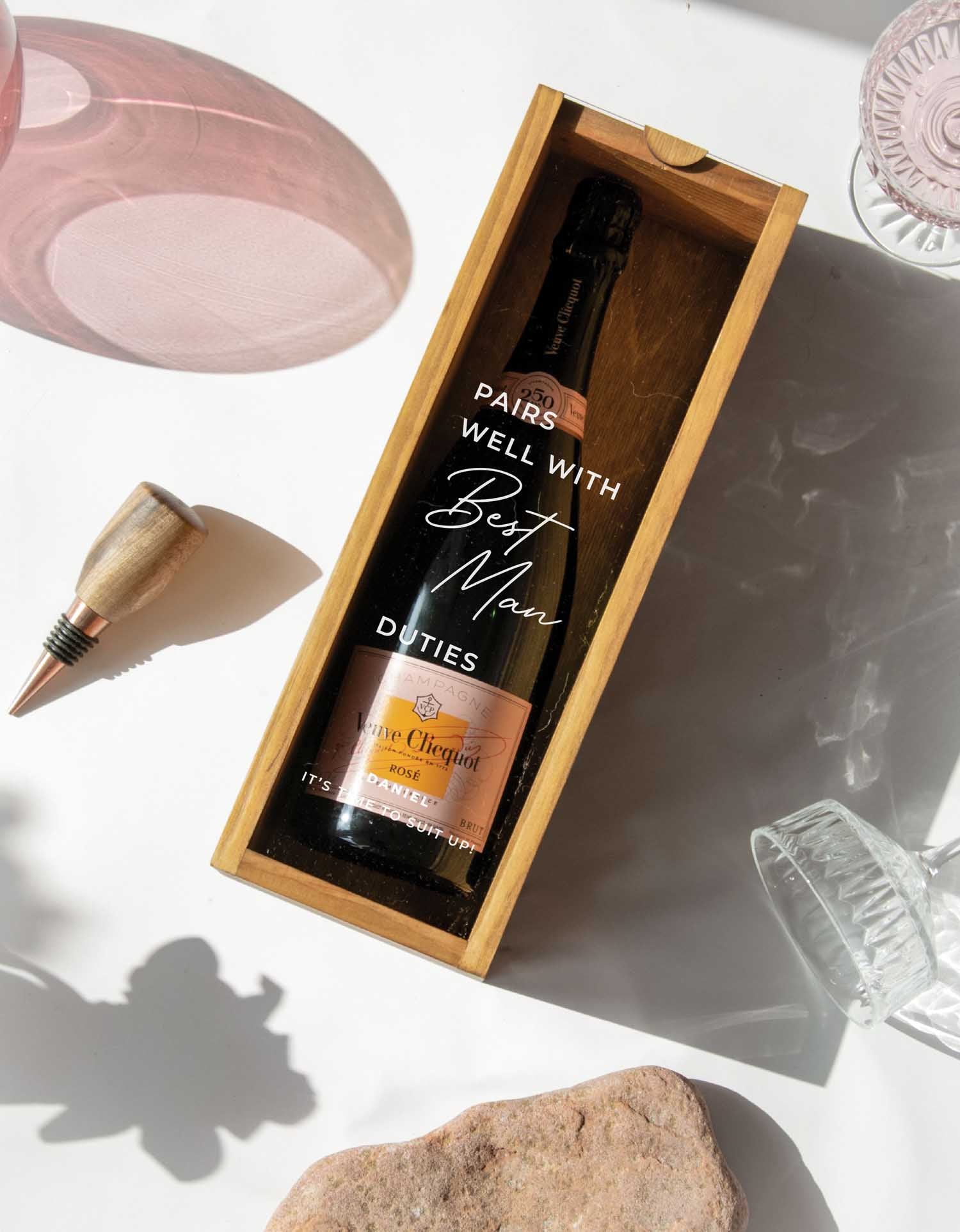 PAIRS WELL WITH BEST MAN DUTIES (FR)