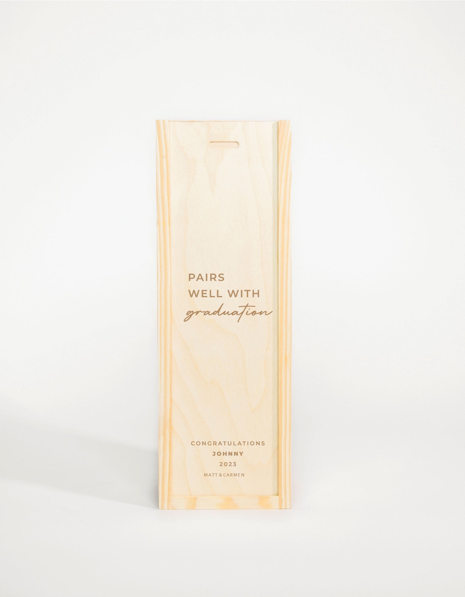 PAIRS WELL WITH GRADUATION (FR)